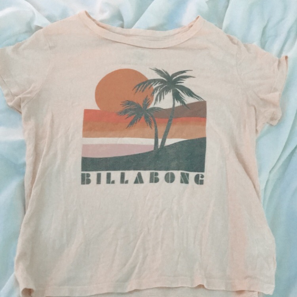 Light yellow BillaBong T-Shirt